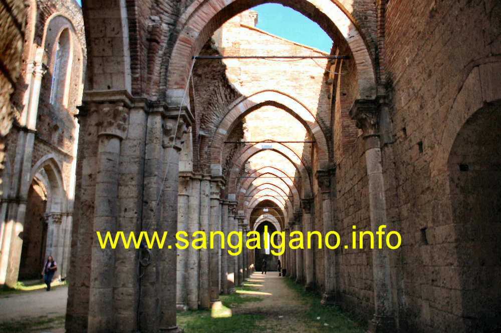 La navata di sinistra